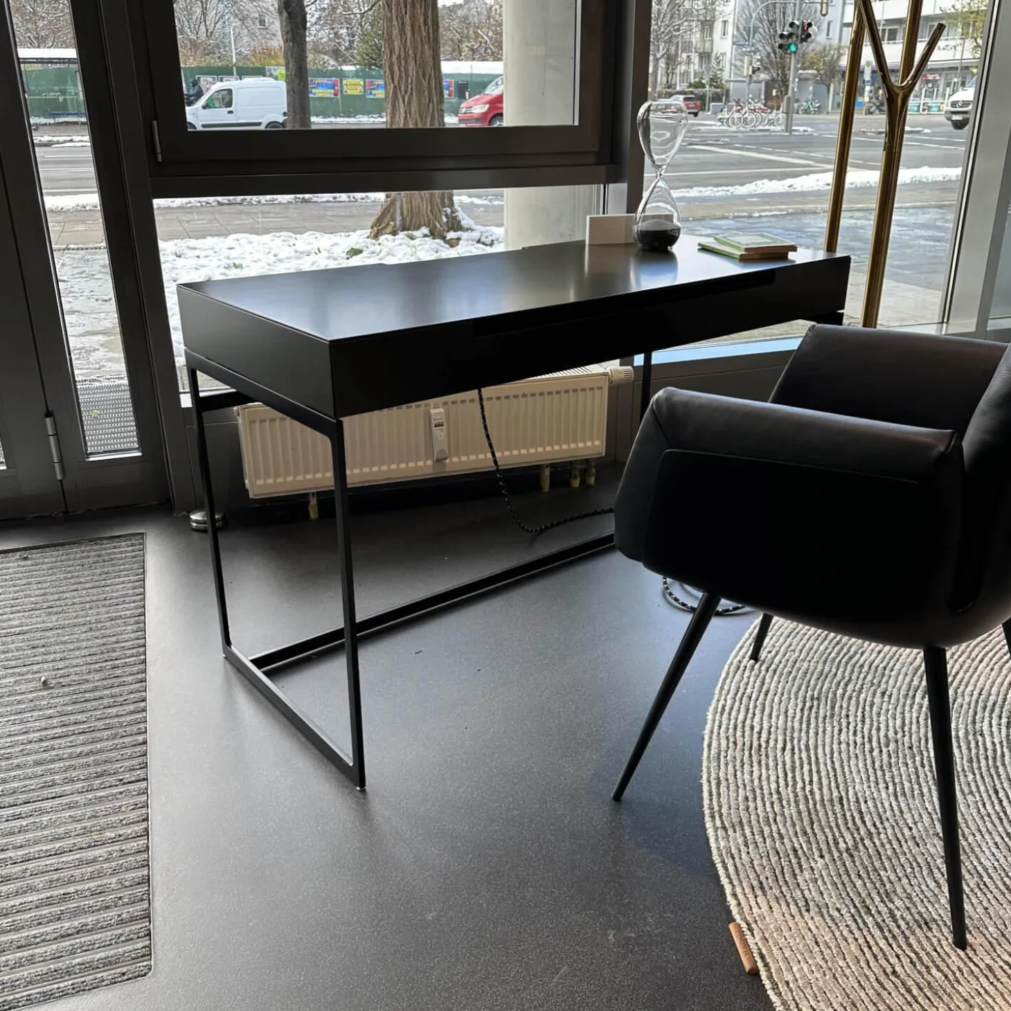 Sekretär Mell M38 Capparis Schwarz Gestell Schwarz