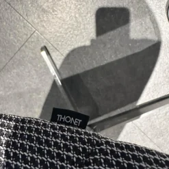 Sessel 808 Bezug Innen Stoff Soul 151 Pepper Grau Außen Nappaleder Nero Anthrazit Stahlgestell Edelstahloptik Und Hocker