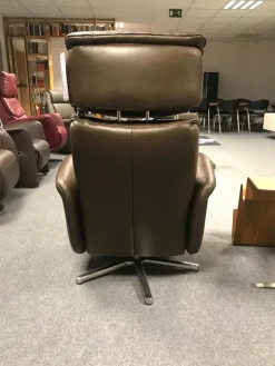 Sessel 5904 Bezug Leder Longlife Prestige Farbe 72 Nougat Dunkelbraun Fuß Metall Drehkreuz Chrom Mit Manuelle Verstellung