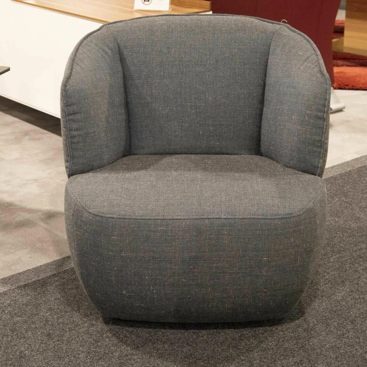 Sessel 384-16 Stoff 05.218 Dunkelblau Fuß Kunststoffgleiter