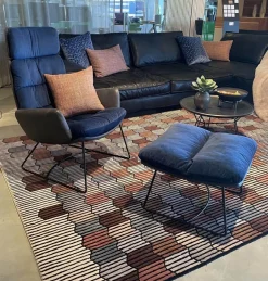 Sessel Arva Lounge Stoff Seven Navy 49 Blau Rücken Leder mit Ottoman