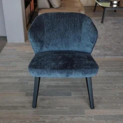 Sessel Back Me Up Salon Stoff Miller Grau-Blau Gestell Esche Carbon Schwarz