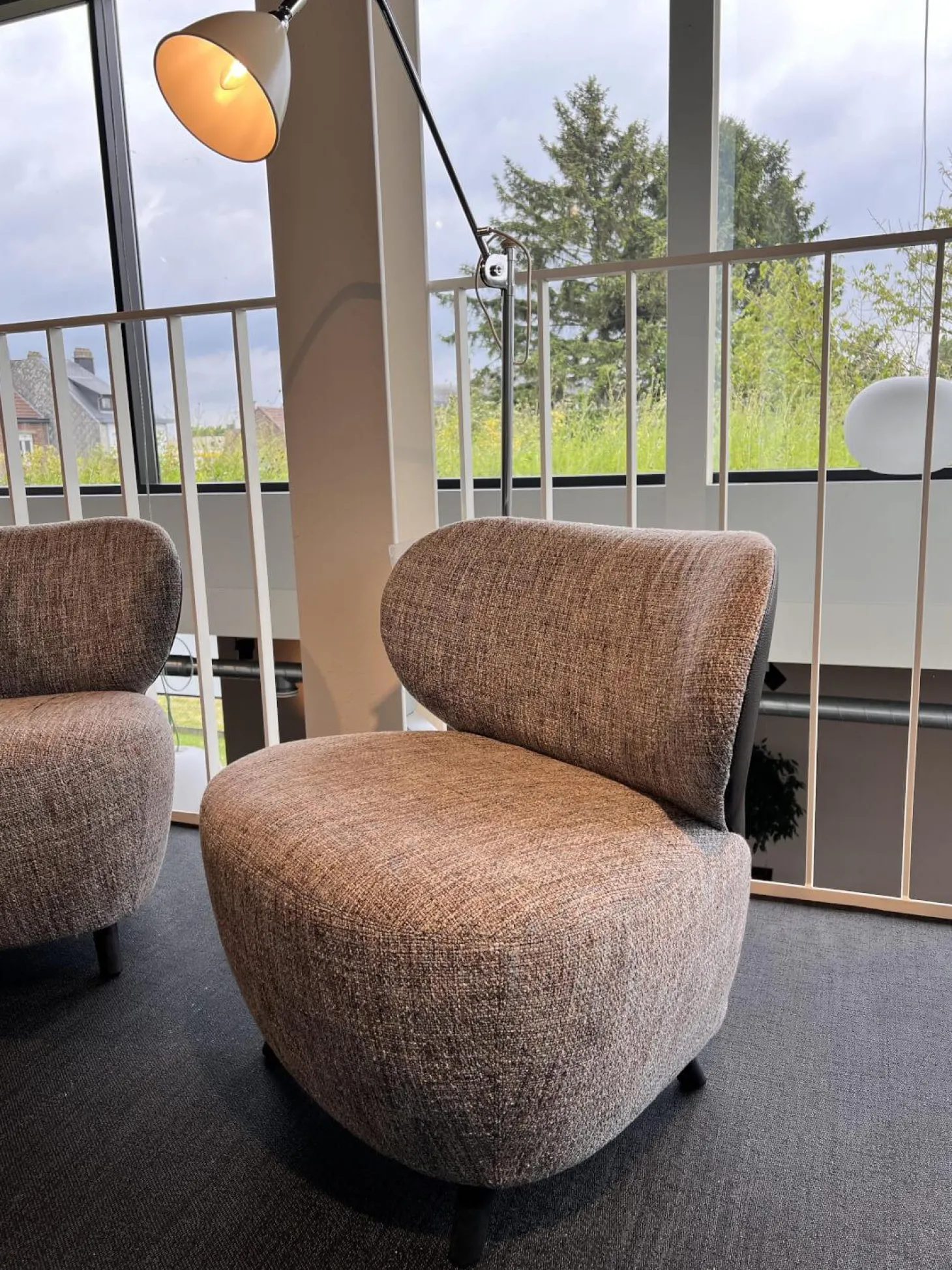 Sessel Bao Klein 227 10 C Innen Stoff Sorell 7873 Topaz Rücken Leder Rodeo Soft Schokoladenbraun Füße Buche Schwarz Lackiert