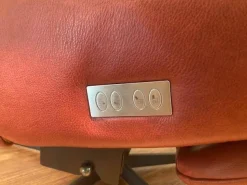 Sessel Boss Leder L30 WL Rouge Rot Gestell Metall Schwarz