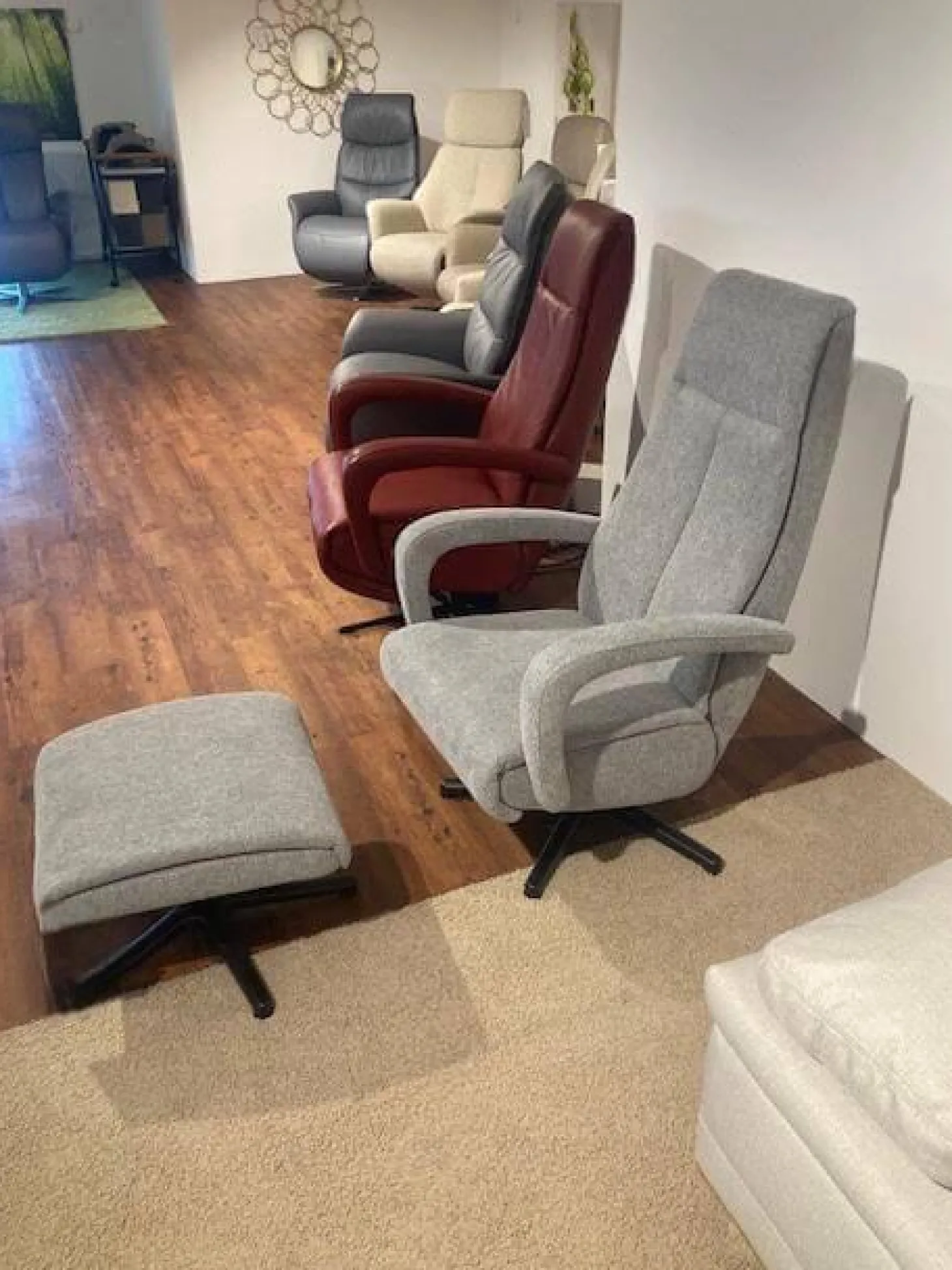 Sessel Boss Stoff 2 Cats 167 Zinc Grau Gestell Metall Schwarz Inklusive Hocker