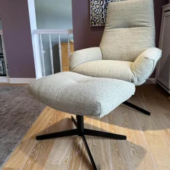 Sessel Daron Bezug Korpus Leder Normandie Torf Braun Kissen Stoff Queen 1775-232 Grau Gestell Bronze Matt mit Hocker