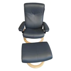 Sessel Dover Leder Batick 093 Atlantic Blue 73 Grau Gestell Holz Whitewash 12 Mit Hocker