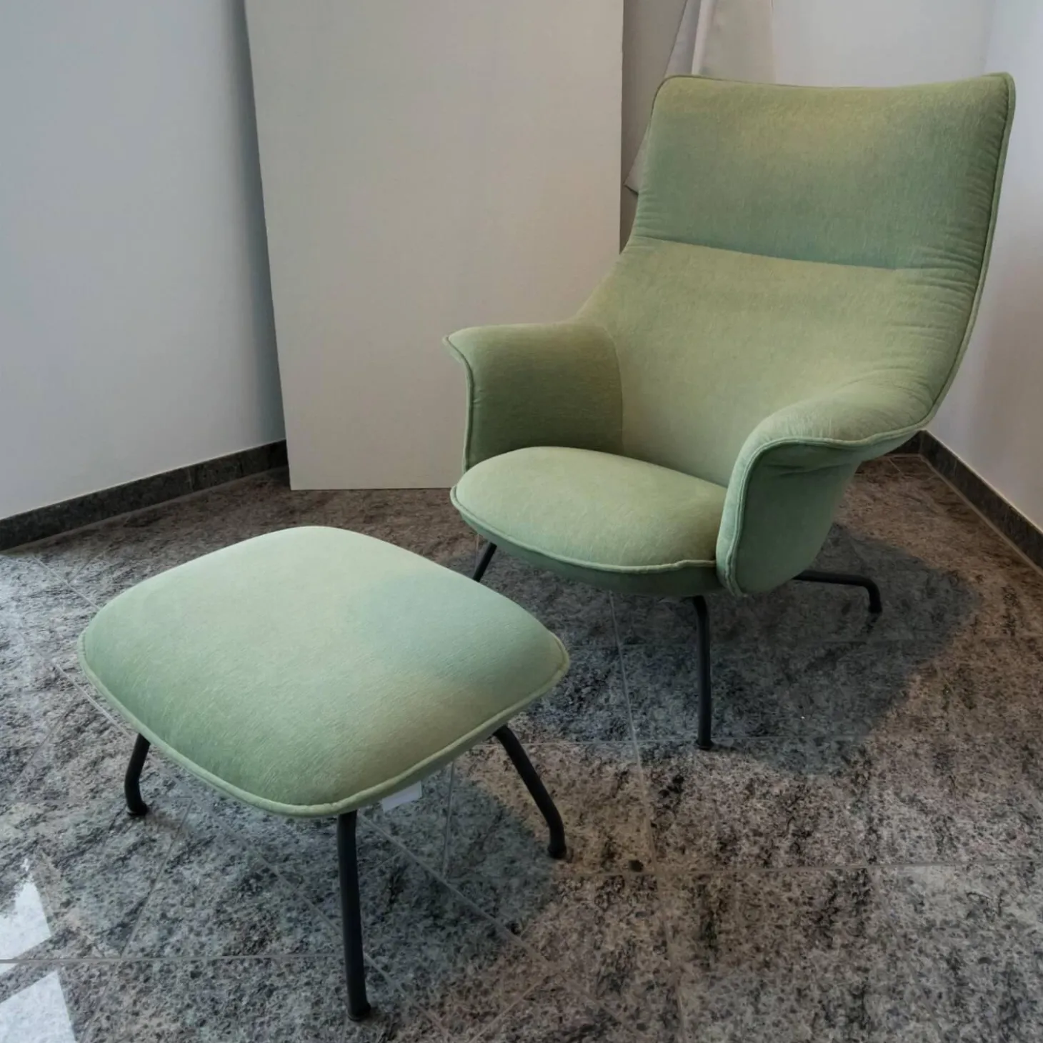 Sessel Doze Loungechair Stoff Grün Gestell Stahl Anthracite Black Schwarz Mit Hocker Doze