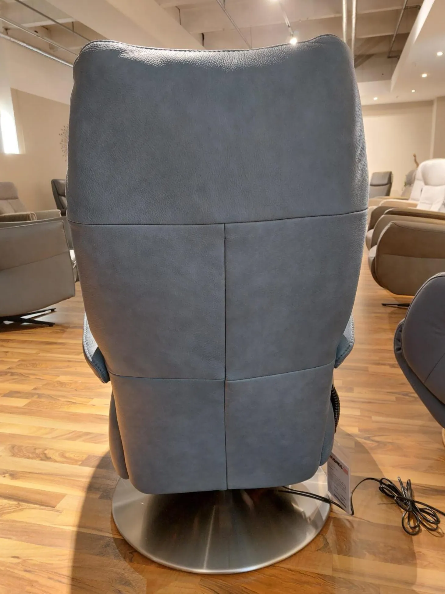 Sessel EM Plauen Leder Punch Greyblue Grau Blau Drehteller Edelstahl Mit Motorischer Verstellung