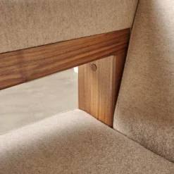 Sessel F51 Stoff Doma Beige Grau Gestell Nussbaum Massiv