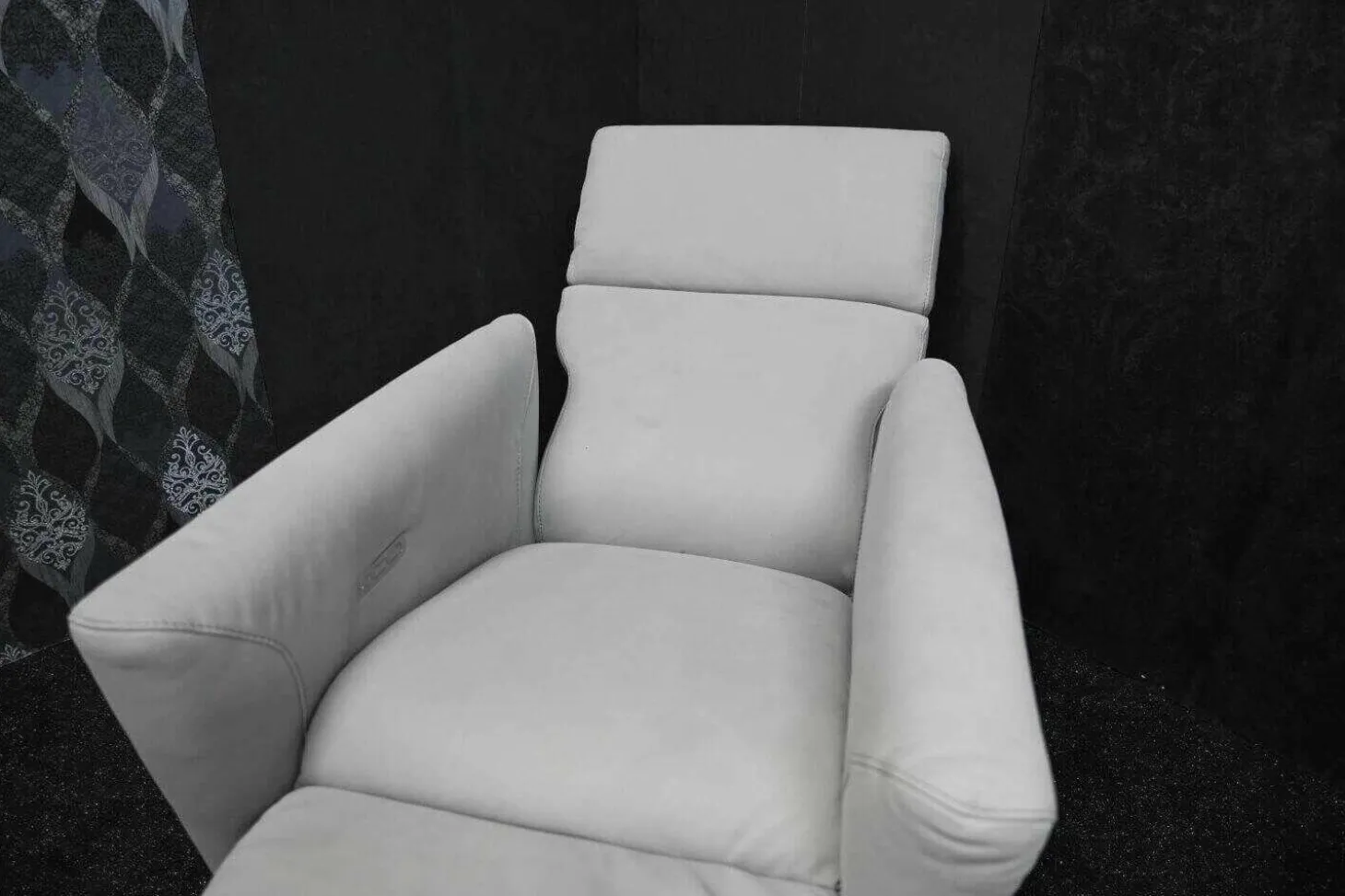 Sessel Galileo Leder Moss Smoke Sternfuß Edelstahl mit elektrischer Relaxfunktion 2-Motorisch