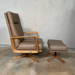 Sessel Gin Leder Prestige Walnuss Braun Gestell Eiche Massiv Geölt Inklusive Hocker