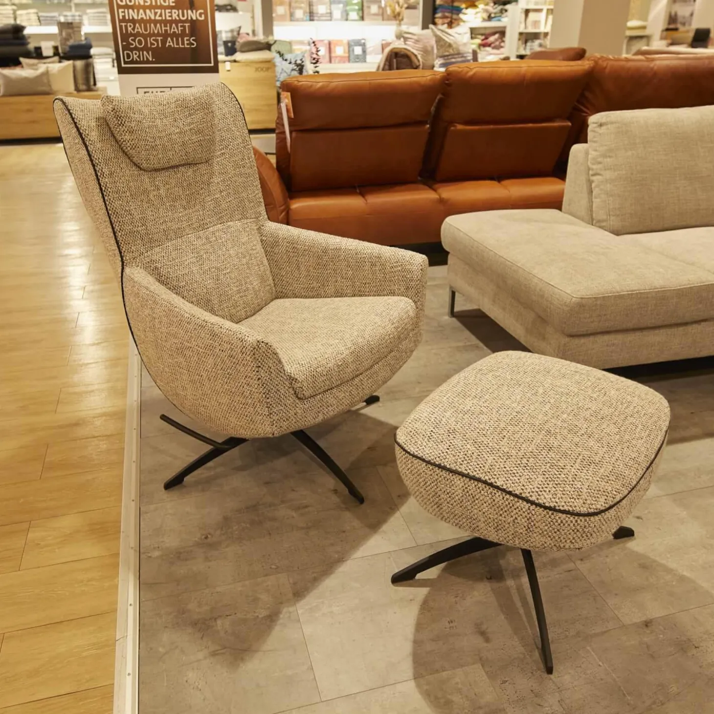 Sessel Griffon Lounge Mit Hocker Bezug Mamaye C0201 4-Sternfuß Gekrümmt Schwarz