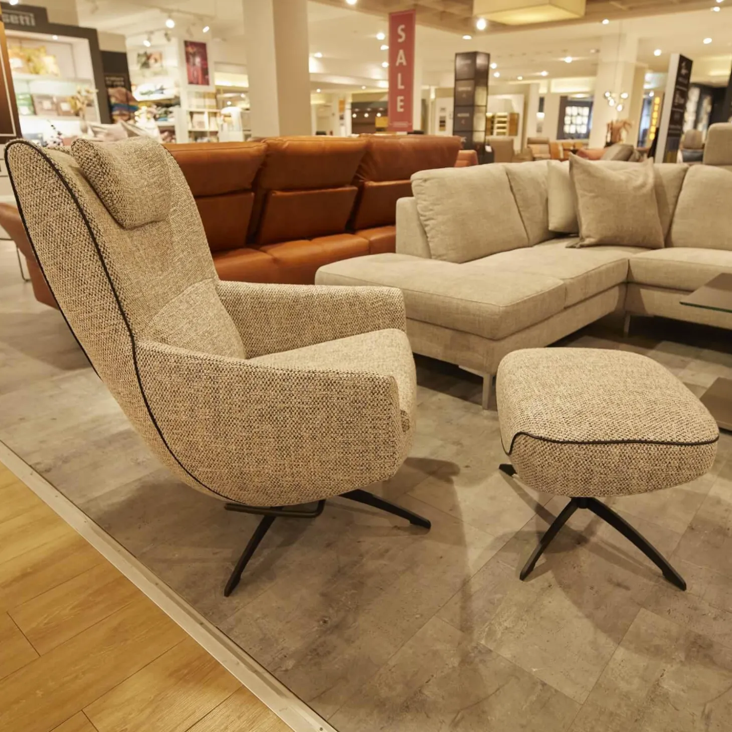 Sessel Griffon Lounge Mit Hocker Bezug Mamaye C0201 4-Sternfuß Gekrümmt Schwarz