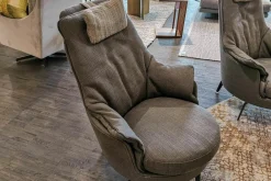 Sessel Guscioalto Light Stoff EBE 1162 Gestell Brüniert Drehbar mit Nackenkissen