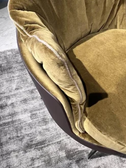 Sessel Guscioalto 015M21 Stoff Star Bronze Pelle de Luxe Schokobraun