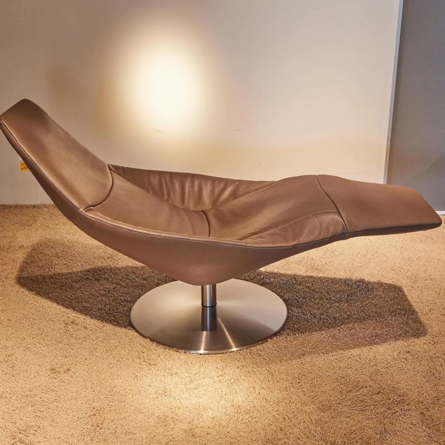 Sessel Icarus Lounge S Leder Fuerte Topo Braun Fuß Rund Edelstahl Gebürstet