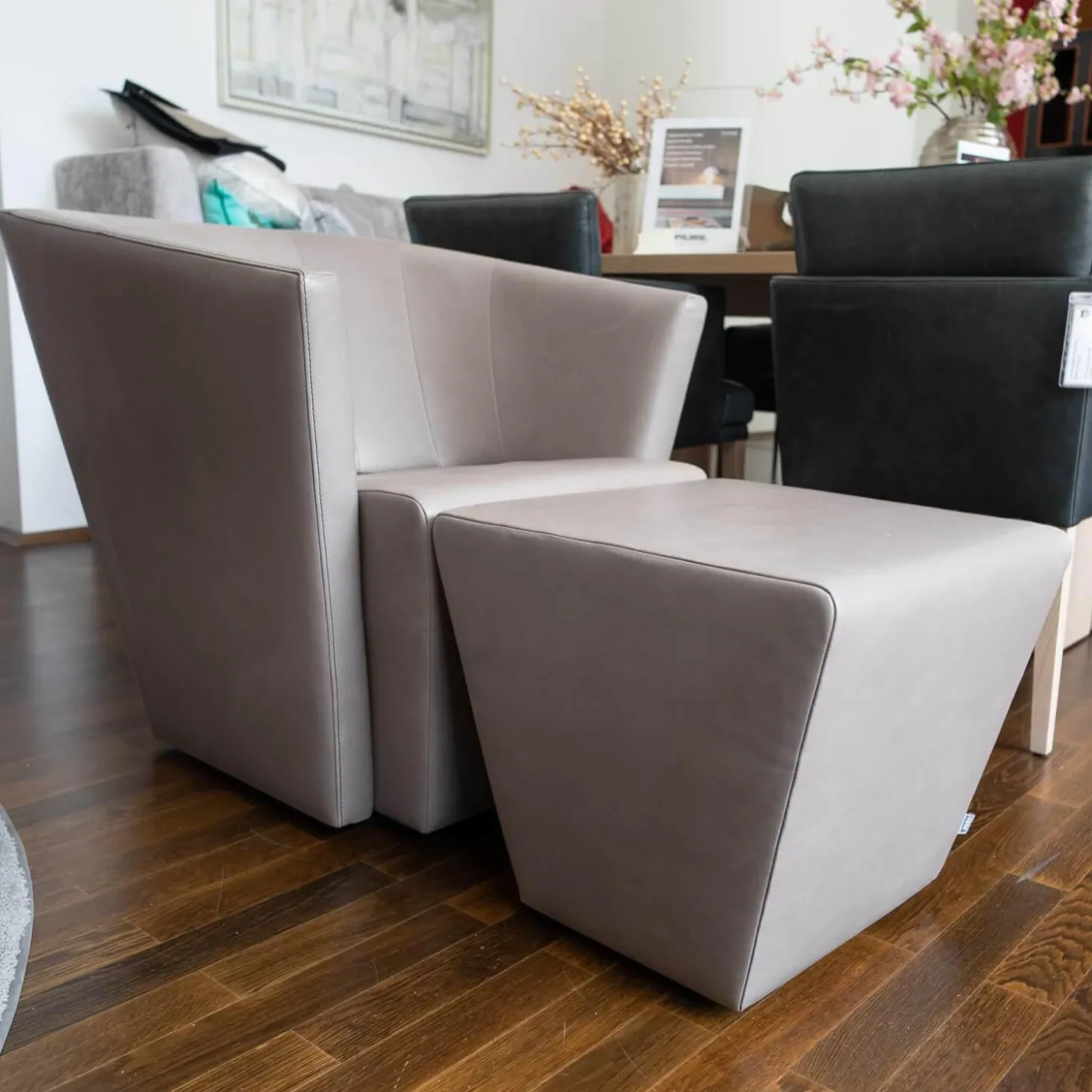 Sessel Ice Cube Leder Lolita Albero mit Hocker