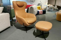 Sessel Jester Leder Rancho Brandy Hellbraun Gestell Schwarz Pulverbeschichtet mit Hocker