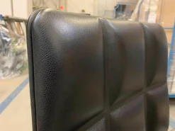 Sessel Leadchair Leder Elen 65 Black 1230 4-Fuß-Kreuz Aluminium