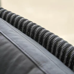 Sessel Leder Schwarz Fuß Holz Mit Messingabschluss