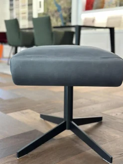 Sessel Legend 172 1000 Leder Java Vulcano Grau Kreuzfuß Metall Schwarz Matt Pulverbeschichtet Mit Hocker