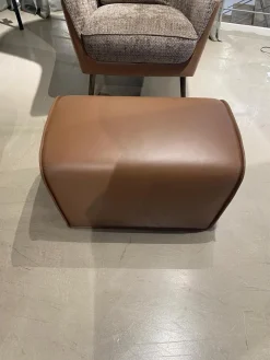 Sessel Lilou Stoff Zoe 023 Terra Grau Braun Kopfteilkissen Leder Nappa Havanna Braun Gestell Metall Mit Hocker Derby Leder Nappa Havanna Braun Mit Ledenkissen