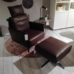 Sessel Lineo Leder Nature Dark Brown PG X mit Kopfstütze und Hocker