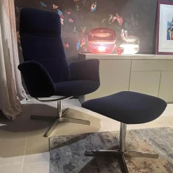 Sessel Lomo Stoff Samt Dunkelblau Gestell Verchromt Inklusive Hocker