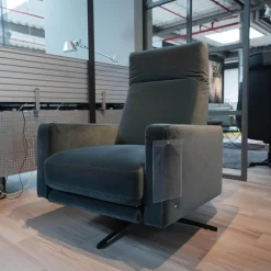 Sessel L-SE EL 571 Stoff 18.225 Graublau Sternfuß Metall Verkehrsschwarz Inkl. Elektrische Verstellung Mit Akku