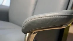 Sessel Magic M Leder Paloma Grau Gestell Signature Schwarz Inklusive Hocker