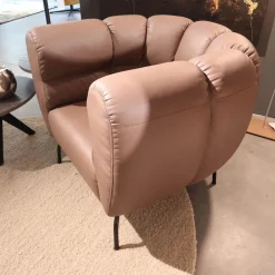 Sessel Magnolia Anilinleder 5707 0085 Pearl Braun Grau Fuß Schwarz Pulverbeschichtet