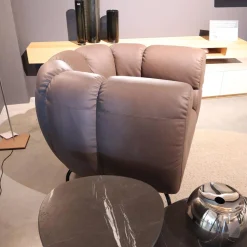 Sessel Magnolia Anilinleder 5707 0085 Pearl Braun Grau Fuß Schwarz Pulverbeschichtet