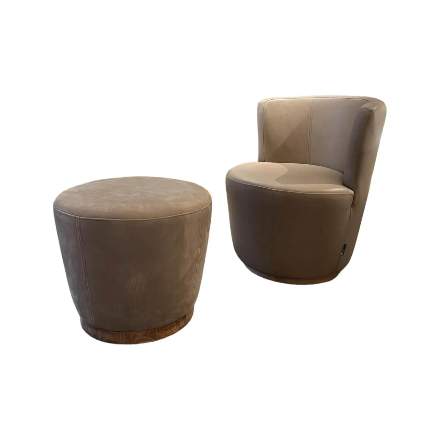 Sessel Malia Lounge Bezug Leder Sauvage Cappuccino Braun Fuß Eiche Inklusive Hocker Bezug Leder Kenia Caffé Braun