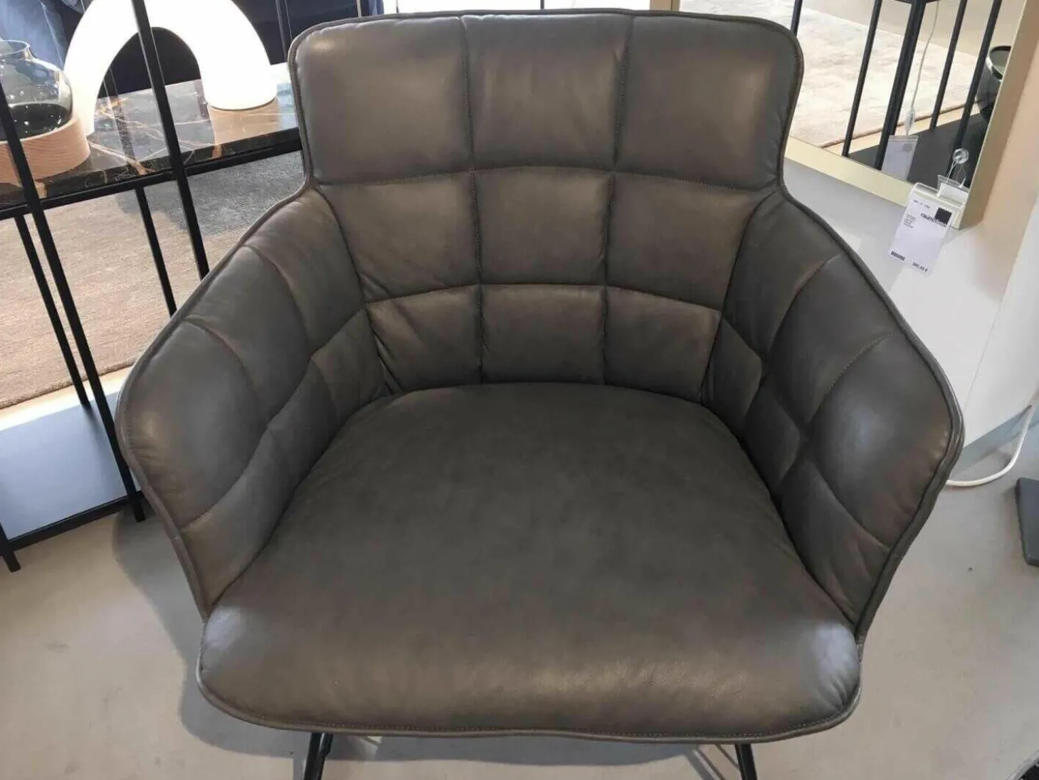 Sessel Marla Easy Chair Nappaleder Grau Harfengestell Pulverbeschichtet