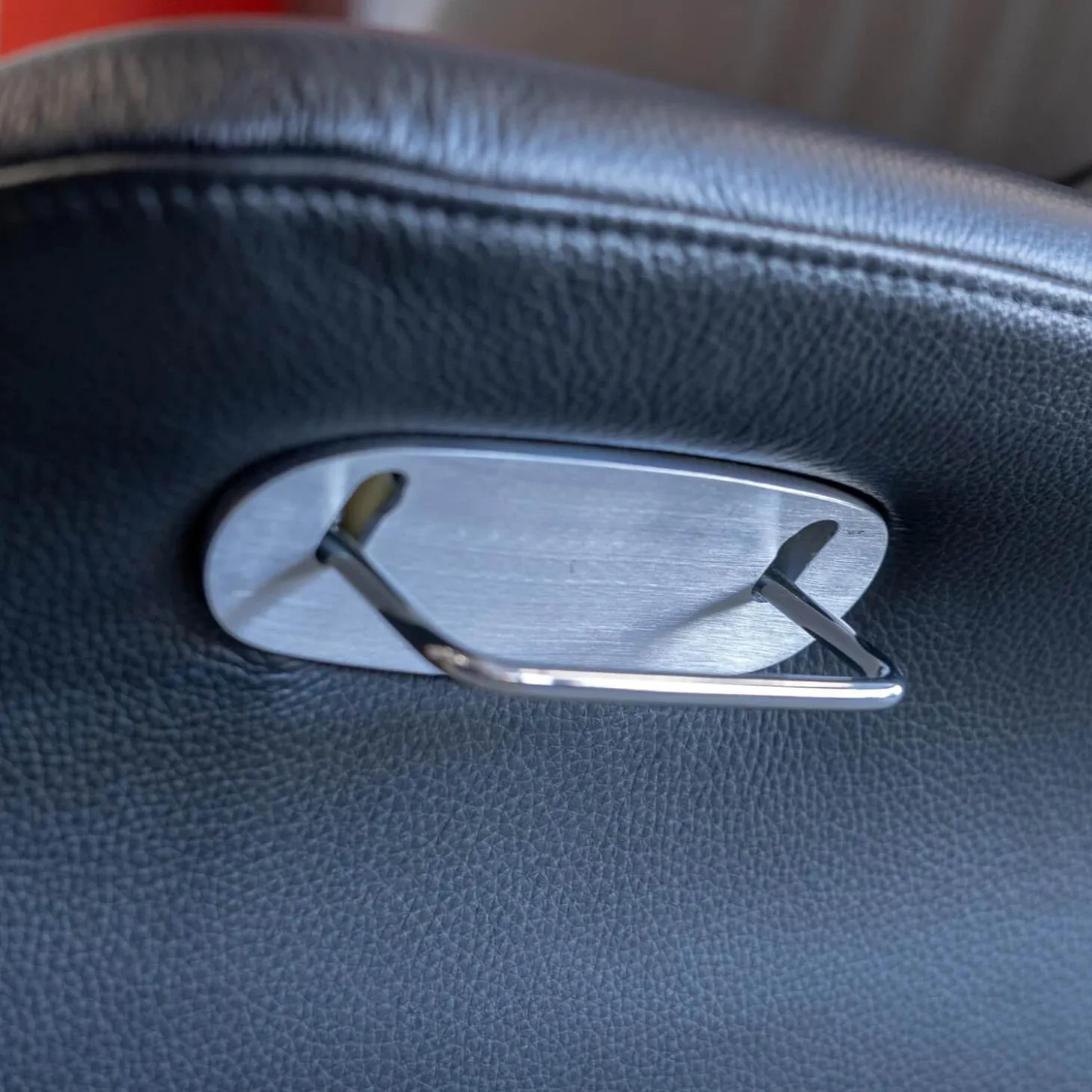 Sessel Master Leder Fantasy Schwarz 2514-89 X-Fuß Aluminium