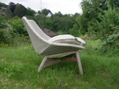 Sessel Mbrace Club Chair Outdoor Geflechtfarbe 140 Sea Salt Weiß-Grau Teakgestell Mit Sitzkissen Stoff Natura Laurel Cremeweiß