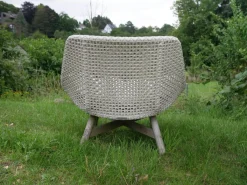 Sessel Mbrace Club Chair Outdoor Geflechtfarbe 140 Sea Salt Weiß-Grau Teakgestell Mit Sitzkissen Stoff Natura Laurel Cremeweiß