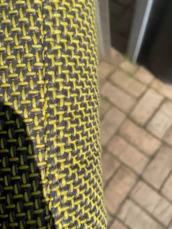 Sessel Mit Hocker Nasa Stoff Grün Gemustert Arm Und Rückenlehne Dunkelgraues Leder