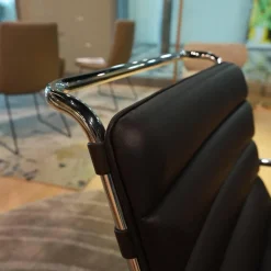 Sessel MR Bauhaus Leder X Bellagio Dark Brown Braun Gestell Chrom Poliert