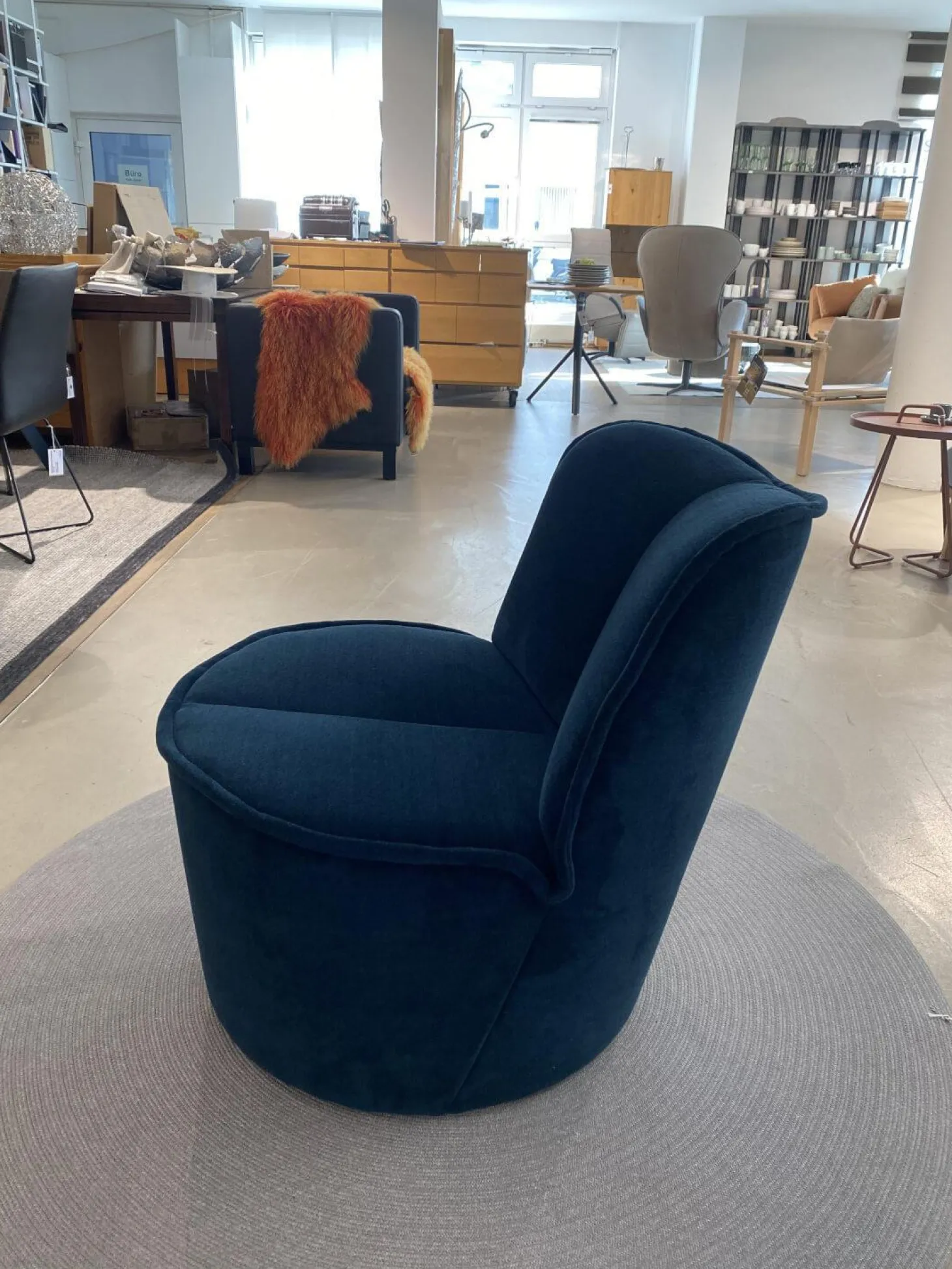 Sessel Nenou Stoff 8170 Ozean Dunkelblau Inklusive Hocker