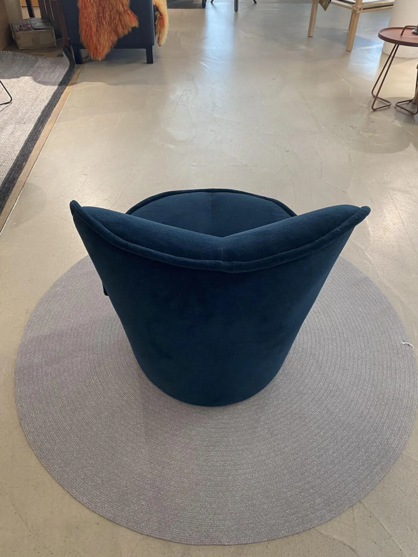 Sessel Nenou Stoff 8170 Ozean Dunkelblau Inklusive Hocker