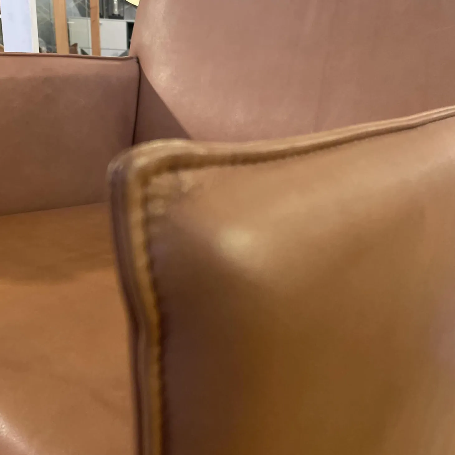 Sessel Noto Leder 922 Cognac Mit Rollen Und Filzgleitern