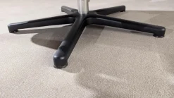 Sessel PTV 1780 Leder Napoli 0500 Schwarz Füße Metall Schwarz Mit Manuell Verstellbarer Fußablage