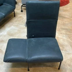 Sessel Roro Small Leder Glove Schwarz Gestell Schwarz Pulverbeschichtet Mit Rollen Schwarz