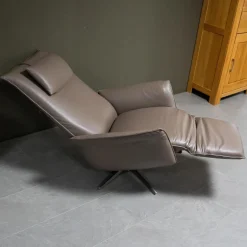 Sessel Star M Leder A-Tara Soft Latino Beige Grau Sternfuß Metall Nicke Satin Inklusive Nackenkissen