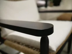 Sessel Tessa Sitz Geflecht Eschenholz Braun Kissen Weiß Gestell Schwarz