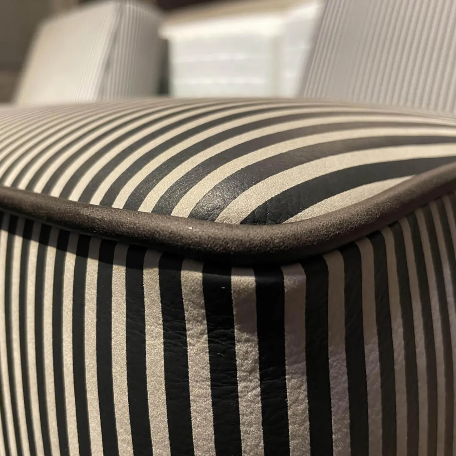 Sessel Vienna Baby Leder Bedruckt Day Thickline Riga Spessa MI18