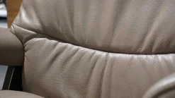 Sessel View M Leder Cori 91 Mole 09 Signature Gestell Wenge mit Hocker