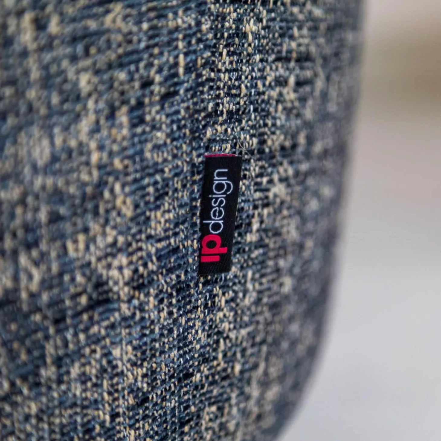 Sessel Vigo Stoff Quinto Grau Edelstahlkufe Poliert